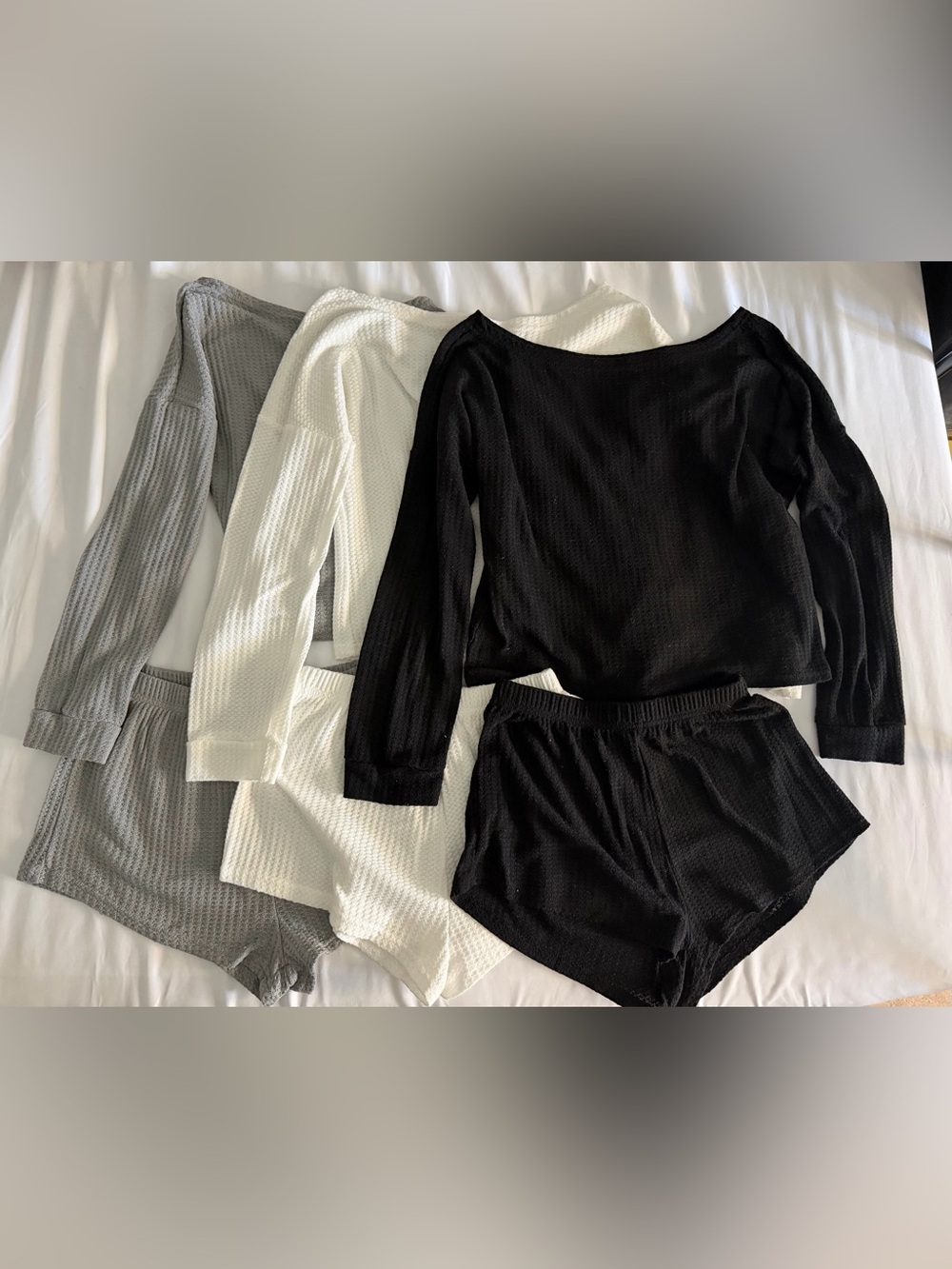SHEIN - Pajamas Pjs - Long Sleeves & Shorts - 
Waffle Textured - Set of 3